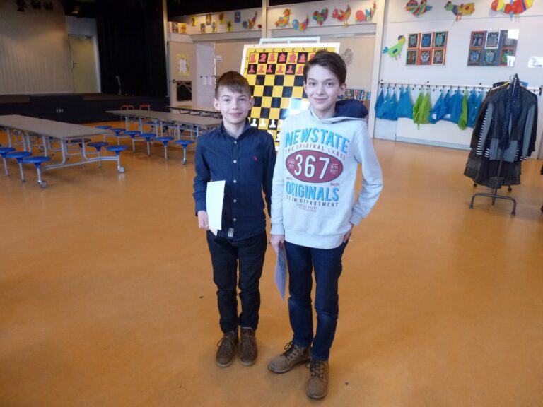 Daniël en Giovanni slagen voor hun examen Vrijdag…