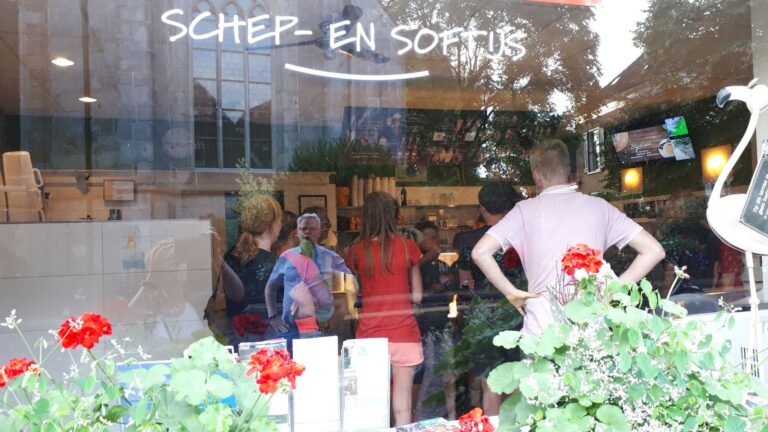 Anders dan Anders Vandaag gaat het anders. De…
