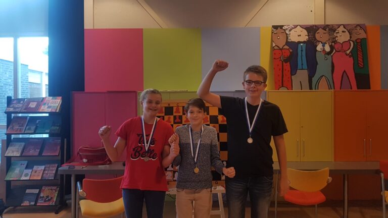 Tussenstanden competitie Vrijdag hebben we al de 4de…