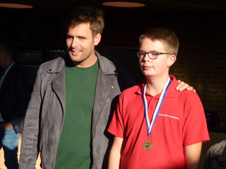 GP Hoogeveen: op de foto met Nick Schilder!…