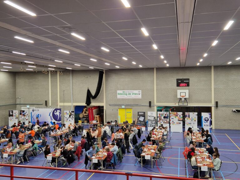 Elisa en Sarah op het NK (68)